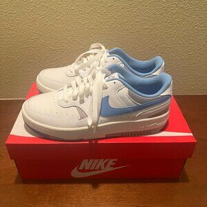 Nike Women's Gamma Force white/carolina blue